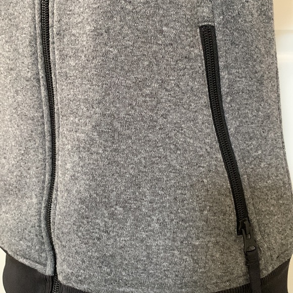 Burton vest - Picture 6 of 9